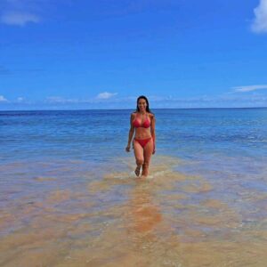 Yamna Lobos Instagram - ❤️🌴🗿👨‍👩‍👧.....
Saludos mi genteeee!!!!
.
.
.
#vacaciones 
#rapanui