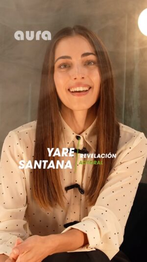 Yare Santana Instagram - Yare Santana está nominada en la categoría Revelación Actoral del año por su participación en “…Y Llegaron de Noche” ✨👏🏼
.
.
.
#aura #auraseries #eresloqueves #series #PremiosAura2025 #PremiosAura #yaresantana