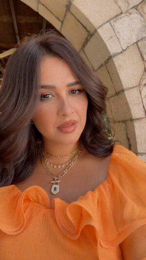 Yasmin Abdulaziz Instagram - @lazurde 🧡🧡🧡🧡
