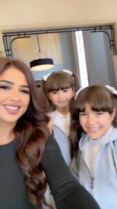 Actress Yasmin Abdulaziz HD Photos and Wallpapers March 2025