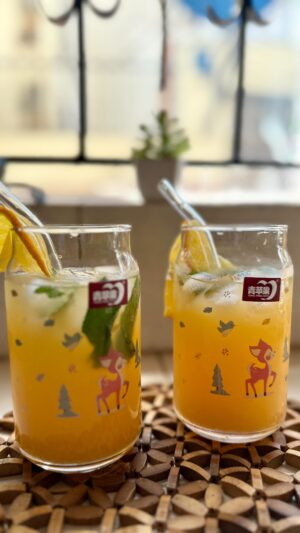 Yasmin Said Instagram - Welcome to another day of our series “Ramadan recipes and today we preparing Freshly squeezed orange juice ☺️!

You’ll need;
1.oranges
2.Mint 
3.ice cubes 

1.Cut each orange horizontally to 2 halves.

2.Place the cut orange over the reamer of your juicer and press down. If using a manual juicer, press and move it to and fro to extract the juice. ...

3.Pour the juice to the serving glasses.

#fresh #food #saum #ramadankareem #iftar #saummaqbul #foodphotography #orange #orangejuice🍊 #orangejuiceworld🍊