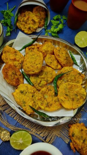 Yasmin Said Instagram - I Made Our babies Do a voice over for me 😂! Anyway here’s the recipe 🤤 Enjoy while you make them☺️!

Ingredients; 

7-10 boiled potatoes 
Bhajia MiX 
Water 
Cilantro 

MERHOD
Boil your potatoes for like 20mins, slice them in an oval shape, make your paste and the potatoes! Fry your bhajia and serve with chutneys or Ukwaji or any other sauce that you prefer 😋

#bhajia#marubhajias #maru #bhajia #bhajias😁😁😍 #bhajiamix #saum #ramadankareem #food #ramadan #saummaqbul #iftar #foodphotography #ramadanmubarak #ramadanmubarak