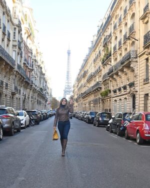 Yasmine Ammari Instagram - Life in Paris 🗼 📸 @akrammenari