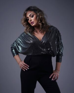 Yasmine Ammari Instagram - @shorouk_event combinaison @glamour_in_vogue 👗 coiffeuse @mechesenlhair 💇🏼‍♀️ cils by @maison_russe_elena