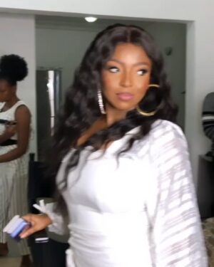 Yvonne Okoro Instagram - hey there... hair @oh_my_hairr MUA @chelseablaq_  dress @ya.ba_