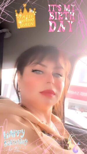 Zahrah al Kharji Instagram - عام جديد يارب 💖وتتحقق الأماني🤍🩵🙏🏻والسلام يعم الكون🤍الحمدلله دائما وابدا 🌸🤍