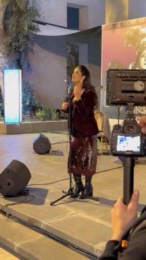 Zain Awad Instagram - من افتتاح معرض النجمات بحضور سمو الأمير علي والأميرة ريم ⭐️⭐️ #النجمات #داليدا #زين_عوض #الاردن
Hair and makeup 
@sparkle_of_beauty_center 
Sound by eclipse events