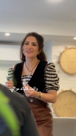 Zain Awad Instagram - من بَعد ما نِسيتك … 💫

@emadalasaad11 كلمات 
الحان احمد زعيم 

@maisaletstalkfood @konnektedstudios
اخراج زين عوض😍
