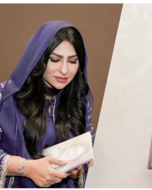 Zainab Al Askari Instagram - عندما نتذكر اسم لميس رحمة الله عليها فاننا نتذكر العطاء والايجابيه والهمه والعزيمة ،،نتذكر كيف ان نكون في هذه الدنيا ذكرى طيبة في قلوب احبابنا ،،،لميس اثبتت ان بكروموسوم واحد يكفي ان تكون في هذه الحياة معجزة @lameesmansoor_
