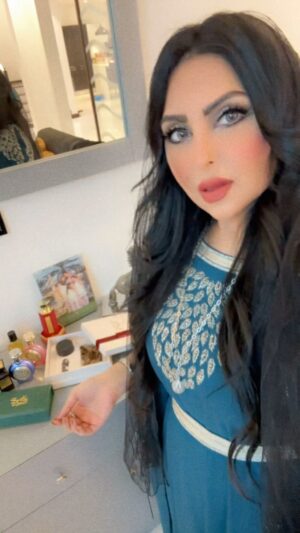 Zainab Al Askari Instagram - عيدكم مبارك يااجمل الاحباب 💙عساكم من العايدين السعيدين 💙#عيد #عساكم_من_عواده❤️ #عساكم_من_العايدين_والفايزين #عيد_الفطر