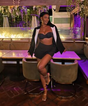 Zeta Morrison Instagram - Babes.. let’s go dinna 🍜🦪🍤🥘🍣

@FashionNova AD