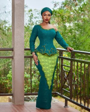 Zynnell Zuh Instagram - Designed to turn heards! The details, the fit, the glow,everything came together so perfectly. @beccafrica wore it like it was made for her (because it WAS 😉). A whole serve! @zyellegant 😍🔥 #Zyellegant