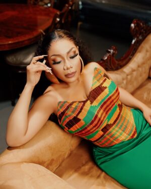 Zynnell Zuh Instagram - Still inspired by the strength, grace, and purpose of women everywhere. 💫

We dream, we build, we lead and in every space we enter, we leave a mark that’s bold and undeniable.

Ghana’s Independence and International Women’s Day reminded me of the beauty, resilience, and power woven into our stories.

May we continue to stand tall, break barriers, and shape the world.

Here’s to the women. Here’s to the freedom. Here’s to us. 🇬🇭❤️ #GHANAMONTH

#InternationalWomensDay #IWD2025 #WomenWhoInspire #WomenEmpowerment #SheLeads #CelebrateWomen #WomensDay #GirlPower

Kente Dress @zyellegant