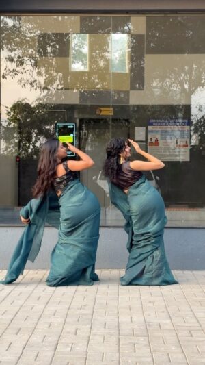 abinayaa ravichander Instagram - Dm @nextdoor_closett to order this saree💚
.
.
.
#reels #reelsvideo #reelsinstagram #reelitfeelit #reelkarofeelkaro #reelsindia #reelsofinstagram
#instagram #instagood #instadaily #trendingreels #trendingsongs #trend #dance #dancereels