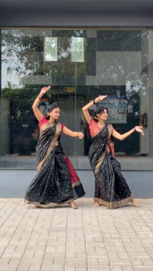 abinayaa ravichander Instagram - ❤️

Dm @nextdoor_closett to order this saree🖤
.
.
.
#reels #reelsvideo #reelsinstagram #reelitfeelit #reelkarofeelkaro #reelsindia #reelsofinstagram
#instagram #instagood #instadaily #trendingreels #trendingsongs #trend #dance #dancereels