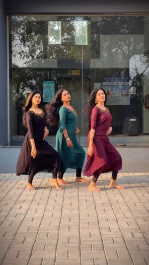 abinayaa ravichander Instagram - The new Anarkali collection is here. DM @nextdoor_closett to place your orders❤️

#raasaraasa #kingston #reels #reelsvideo #reelsinstagram #reelitfeelit #reelkarofeelkaro #reelsindia #reelsofinstagram
#instagram #instagood #instadaily #trendingreels #trendingsongs #trend #dance #dancereels