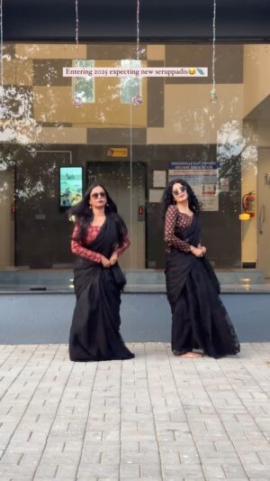 abinayaa ravichander Instagram - 🖤
Dm @nextdoor_closett to place your saree order✨
.
.
.
#reels #reelsvideo #reelsinstagram #reelitfeelit #reelkarofeelkaro #reelsindia #reelsofinstagram
#instagram #instagood #instadaily #trendingreels #trendingsongs #trend #dance #dancereels#dancers