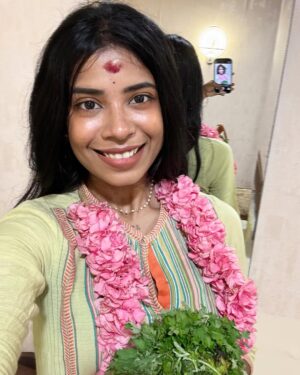deedoll Instagram - Dussehra 2024❤️‍🔥
Can I be more happy! 
My heart feels complete 💌 universe 🧿 God 🦋 people 🫶 paws💕 everything was perfect 🤩