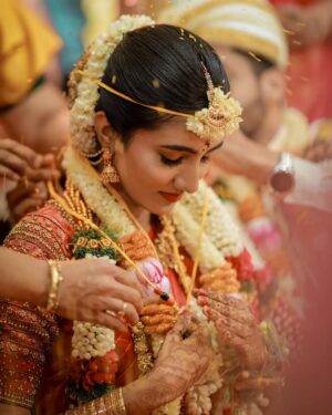 laavanya prol Instagram - 🌎🤍🤍
.
.
.
.
.
#photooftheday #pinterest #picoftheday #photographylovers #weddings #weddingphotography #wedding #sister #sisters #sisters #love #goodvibes #goodvibes #instapost