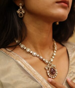 laavanya prol Instagram - Jwellery from @saaral_by_shivya 🫶🏻
.
.
.
.
.
#photooftheday #picoftheday #potrait #jwellery #fashionjwellery #fashionstyle #instagood #indianwear #weddingjwellery #wedding #pinterestaesthetic #fashion #influencer #potraitphotography