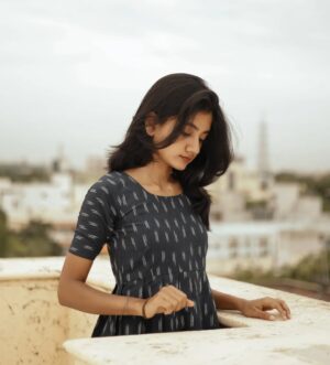 laavanya prol Instagram - 🤍
📸@vasy_vendra 🤍
👗@thread_and_needle_theapparels 
.
.
.
.
#photooftheday #pinterestaesthetic #dress #outfits #photoshooting #photographylovers #potraitphotography #potrait #goldenhour #dearcomrade #instagood #instapost #instafashion #photographer #goodvibes #trend #vibes