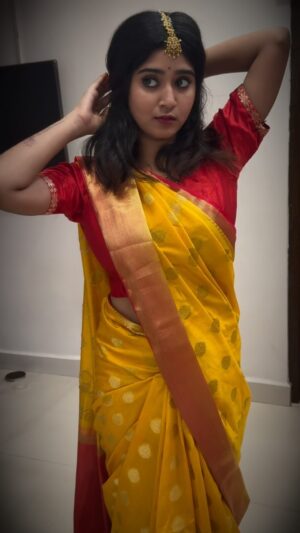 reshma reshu Instagram - Engaadaa anthaaa yellow saree💛👀 @reshma_reshu_22