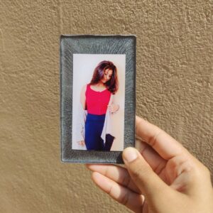 rithanya duraiswamy Instagram - I received this beautiful gift from @maliresinstuffs ❤️✨🥺
If you want to gift 🎁 your special one ☝️ you can try her page 👍🏻😌..

#smallbusiness #gift #frame #photos