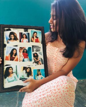 rithanya duraiswamy Instagram - My favourite photo frame💋❤️✨🙈
Page : @cupids_love_box 

#photo #pictureoftheday #instagram #instaphoto #instafashion #photoshoot #photographer #model #poster #pose #smile #polishgirl #white #home #shooting #shoot #blue #background #love #lifestyle #perfect #modeling #portrait #photooftheday #picture #photography #photojournalism #portraitphotography #instadaily #costume
