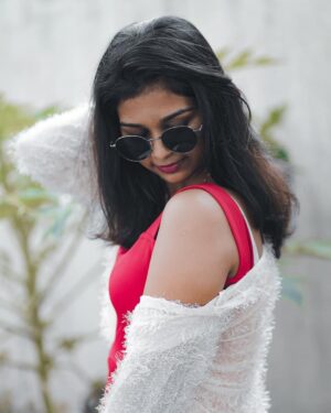 rithanya duraiswamy Instagram - “Relationship Status: Committed to inner peace, growth, self-love, and gratitude.” 
.
.
📸 : @inmedias360 @anandhabin 

#photo #pictureoftheday #instagram #instaphoto #instafashion #photoshoot #photographer #model #poster #pose #smile #rithanyaduraiswamy #red #creators #shooting #shoot #blue #background #love #lifestyle #perfect #modeling #portrait #photooftheday #picture #photography #photojournalism #portraitphotography #instadaily #costume