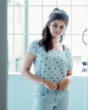 rithanya duraiswamy Instagram - Never change yourself for anyone ❤️🔥.. 
Repost 😶

#photo #pictureoftheday #instagram #instaphoto #instafashion #photoshoot #photographer #model #poster #pose #smile #polishgirl #white #home #shooting #shoot #blue #background #love #lifestyle #perfect #modeling #portrait #photooftheday #picture #photography #photojournalism #portraitphotography #instadaily #costume