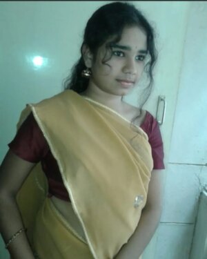 srimathi chimu Instagram - My first Halfsaree 💛 #8thstd