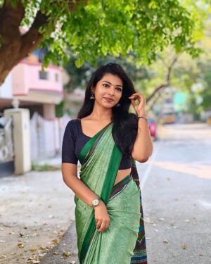 swetha kumar Instagram - No Caption Needed💚🦋😍 #saree #picoftheday #dofollow @swethakumar_off 

#instagram #threads #post #trending #traditionalwear #swethakumar_off