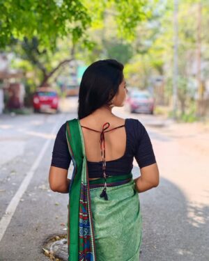 swetha kumar Instagram - No Caption Needed💚🦋😍 #saree #picoftheday #dofollow @swethakumar_off 

#instagram #threads #post #trending #traditionalwear #swethakumar_off