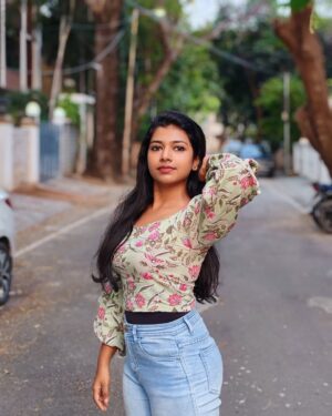 swetha kumar Instagram - No caption Needed💚🦋 @swethakumar_off 

#instagram #post #trending #swethakumar_off