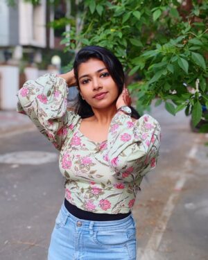 swetha kumar Instagram - No caption Needed💚🦋 @swethakumar_off 

#instagram #post #trending #swethakumar_off