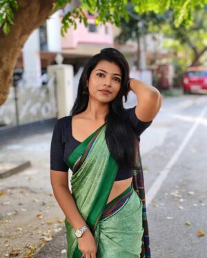 swetha kumar Instagram - No Caption Needed💚🦋😍 #saree #picoftheday #dofollow @swethakumar_off 

#instagram #threads #post #trending #traditionalwear #swethakumar_off